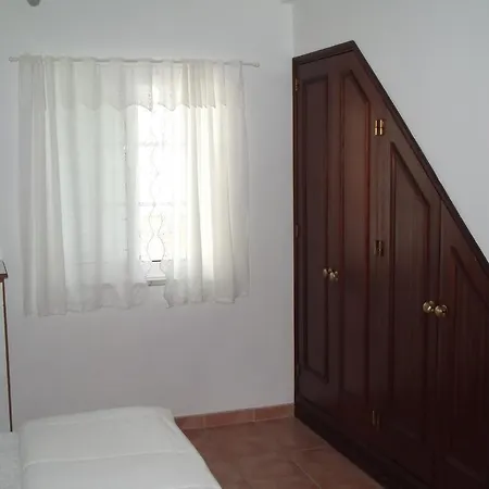 Family Floripes House